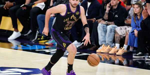 超级大乐透开奖结果-NBA彩经：湖人轻取公牛 雷霆击败绿军 太阳拿下步行者