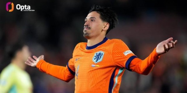 【欧国联】梅里诺补时绝平！10人荷兰主场2比2西班牙