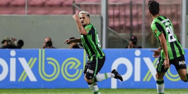 洛国富成巴甲队大腿 3场独造3球归化当他最强